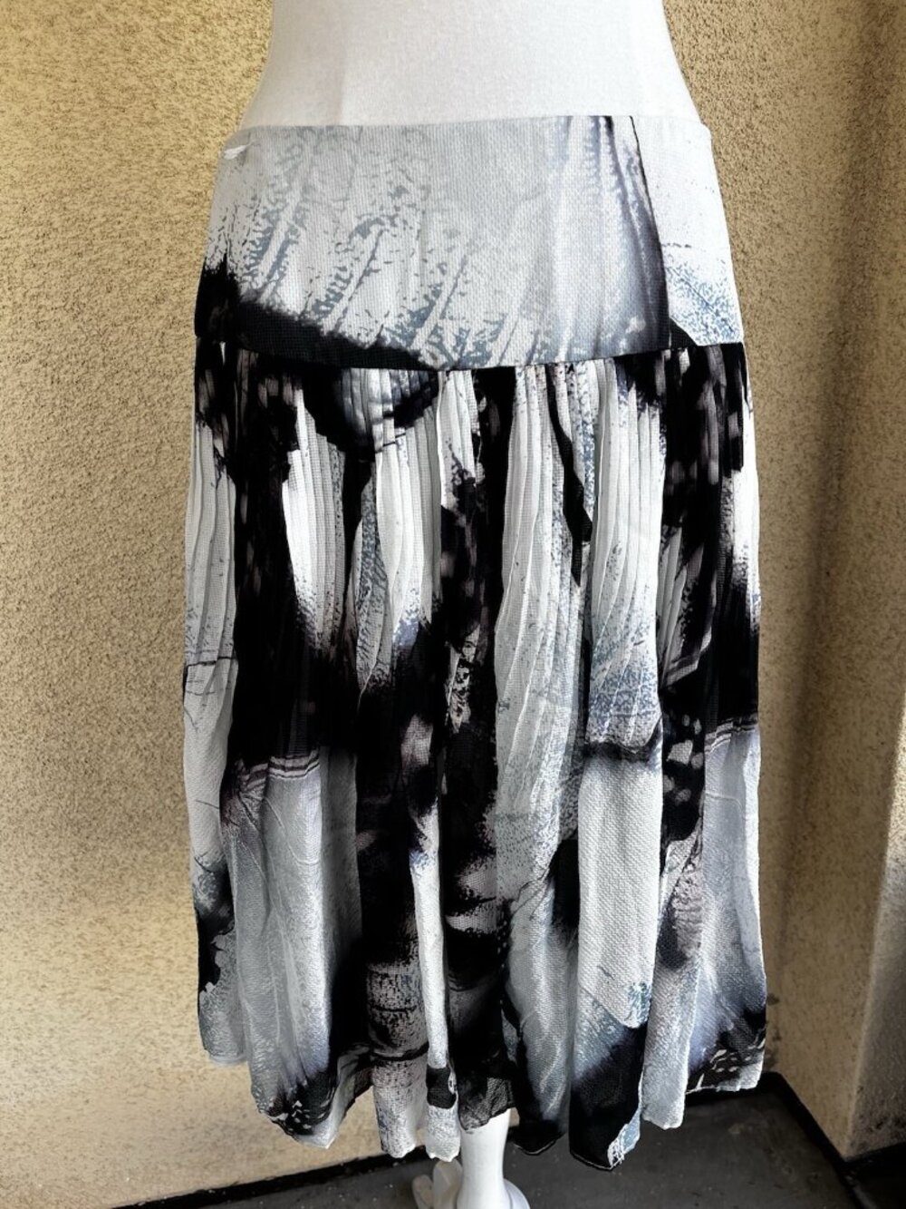 Katharine Kidd Silk Pleated Midi Skirt NWT $325 Sz 10 Executive Art‑Print Luxe - Picture 2 of 11